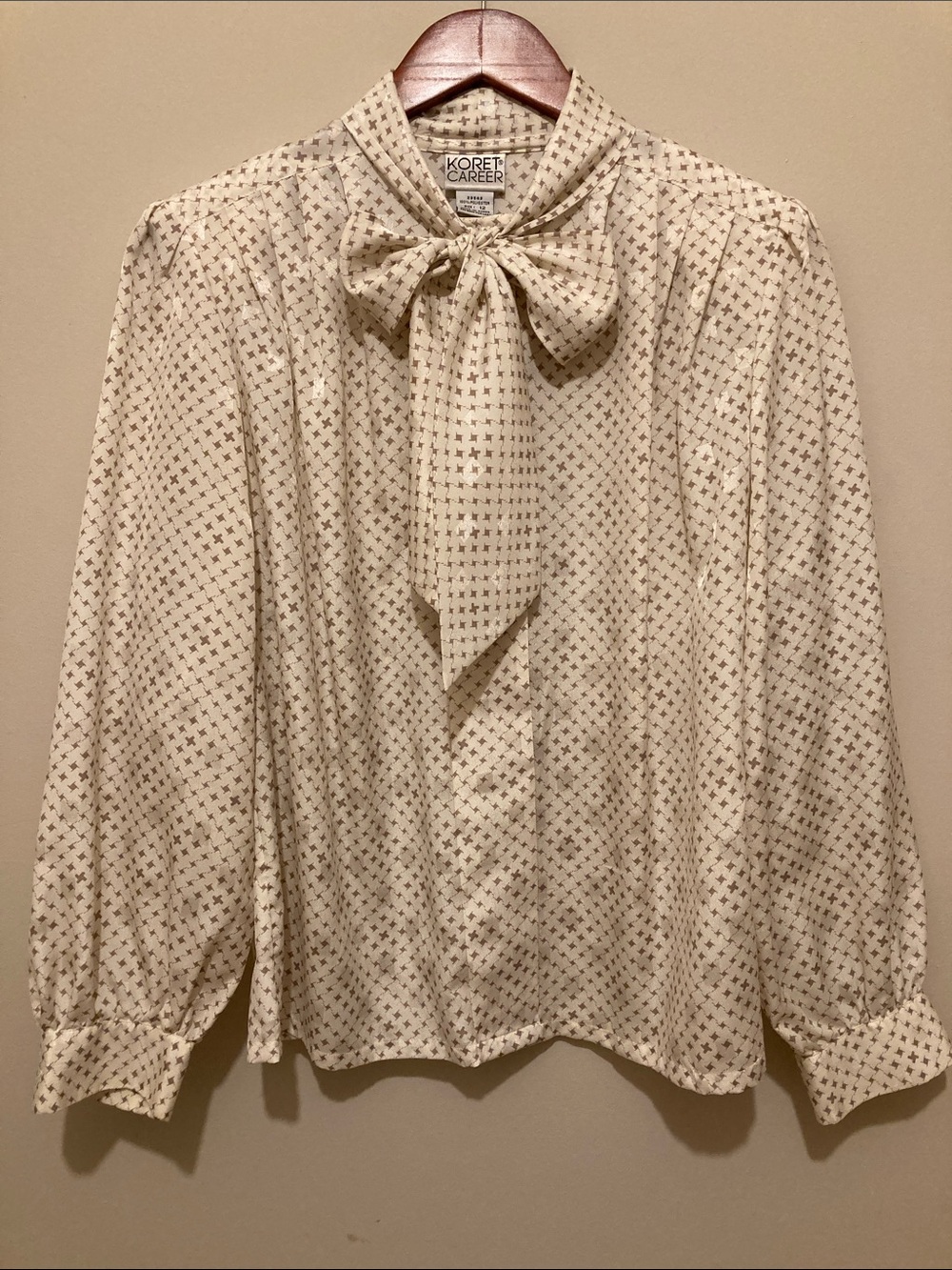 Koret Cream Bow-Neck Printed Blouse